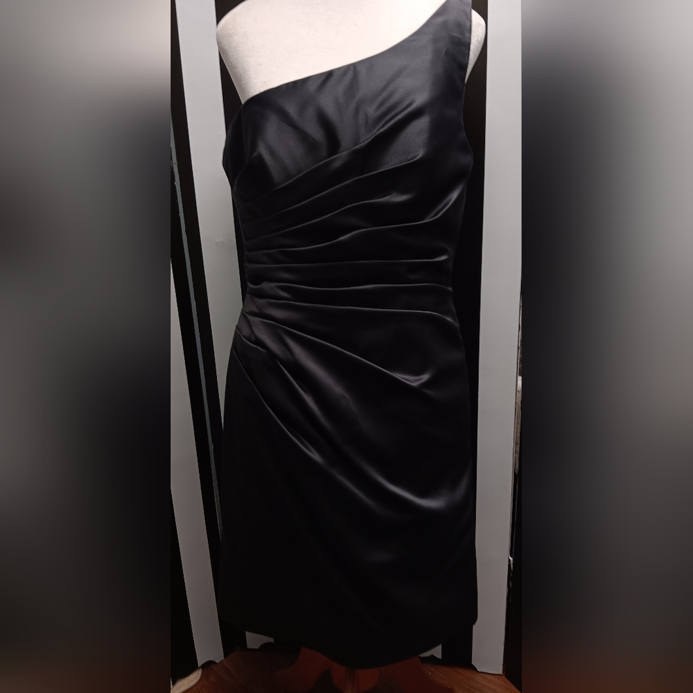 Gray One-Shoulder Dress - Picture 8 of 11